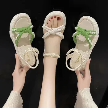 Женские босоножки на толстой подошве 2023 года выпуска с юбками, римские туфли с жемчугом, модная пляжная обувь на одну ногу для женщин